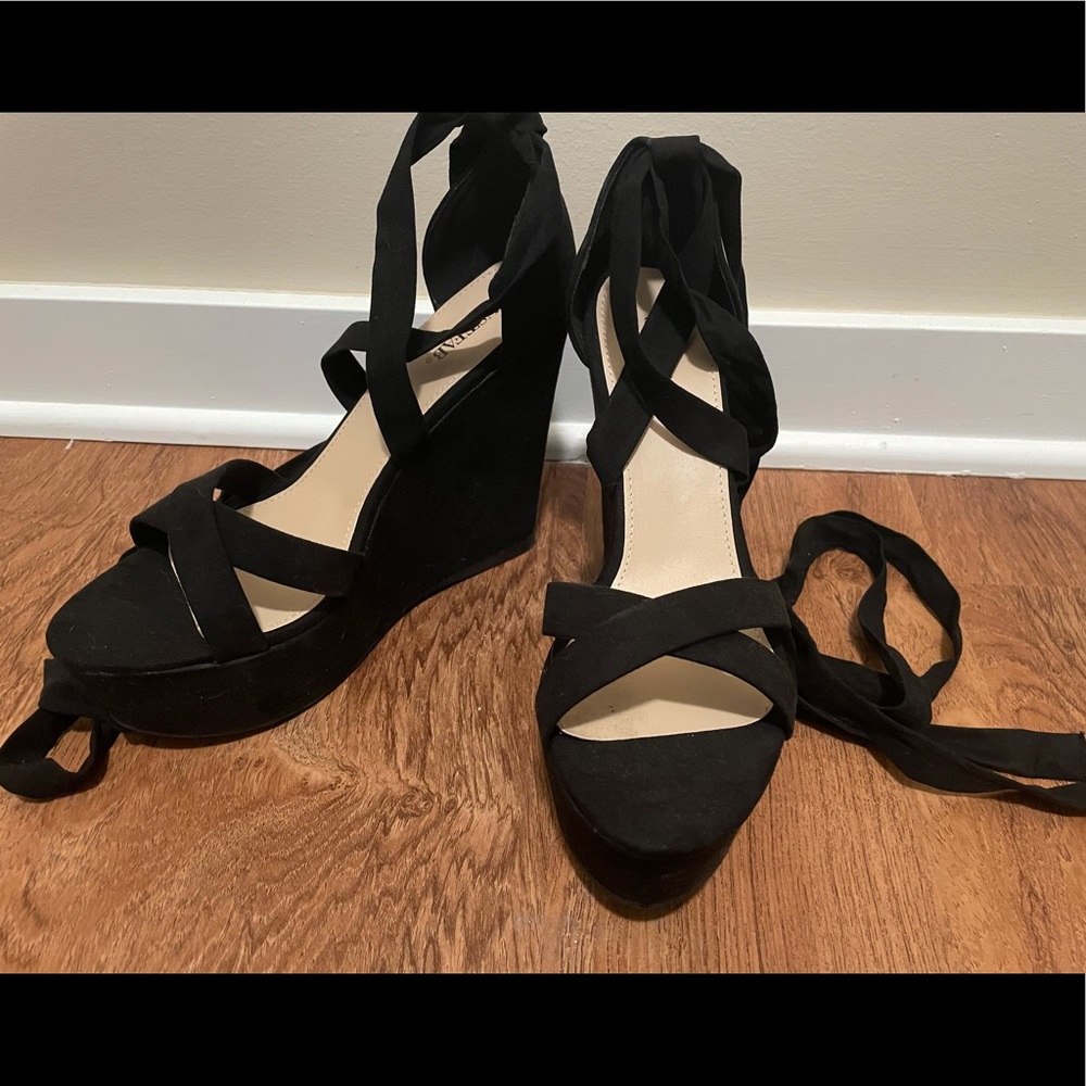 Black Wedge with straps Size 8.5 JUSTFAB